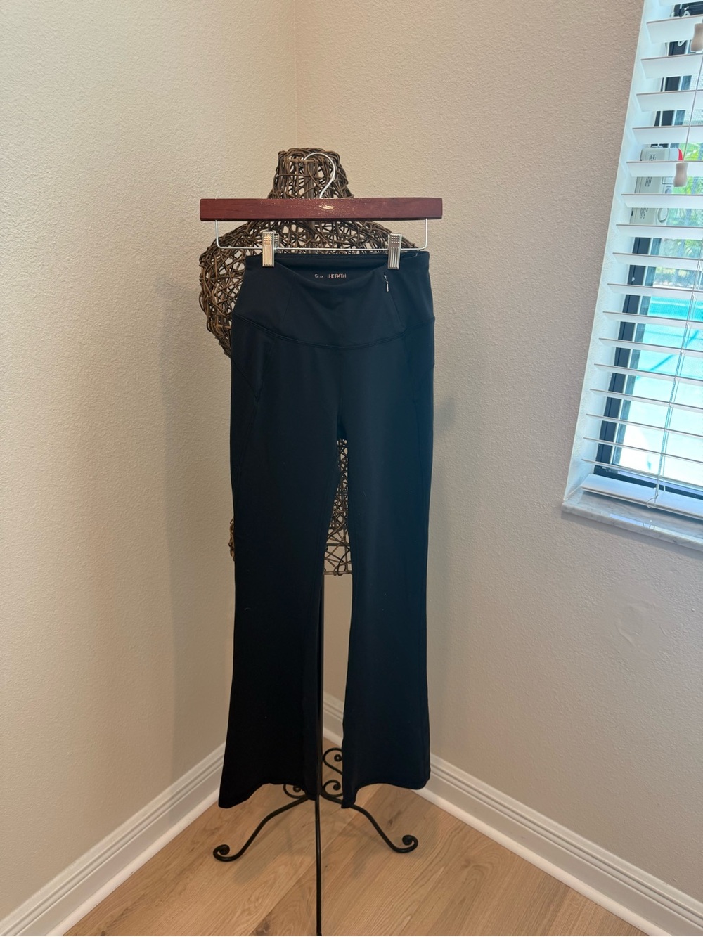 Calia Women’s Stretch Flare Pants